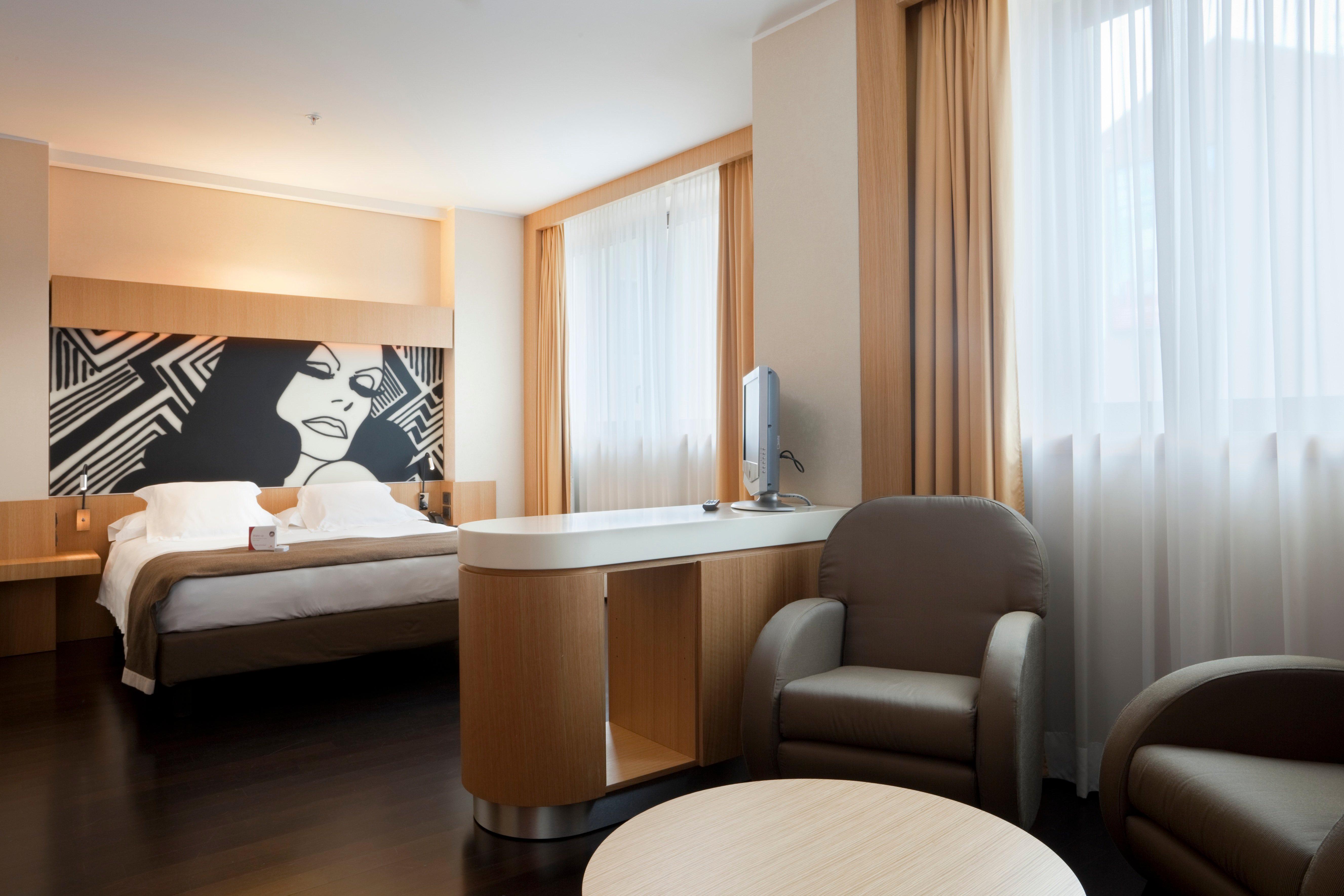Hotel Crowne Plaza By Ihg 4*