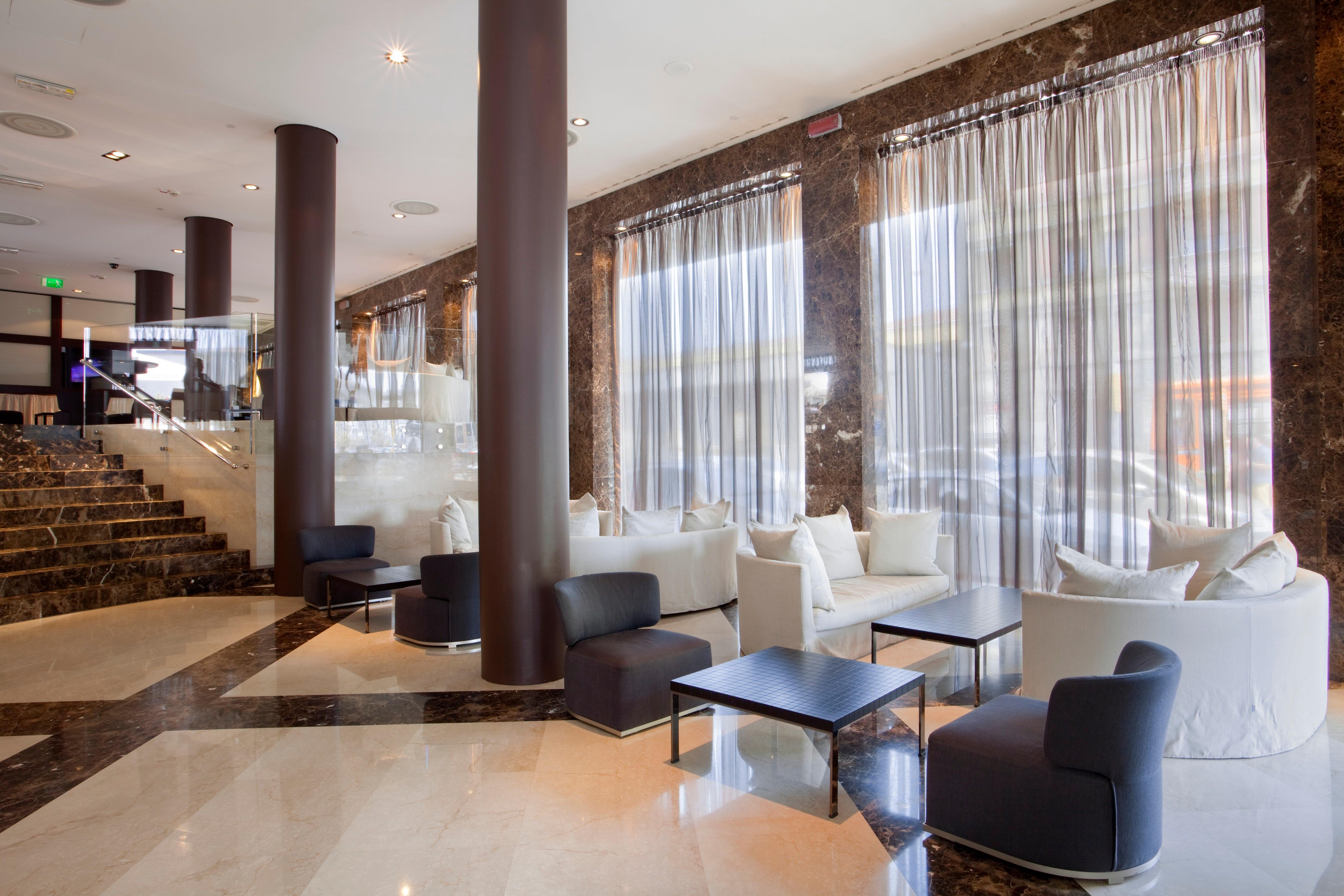 Crowne Plaza By Ihg Hotel