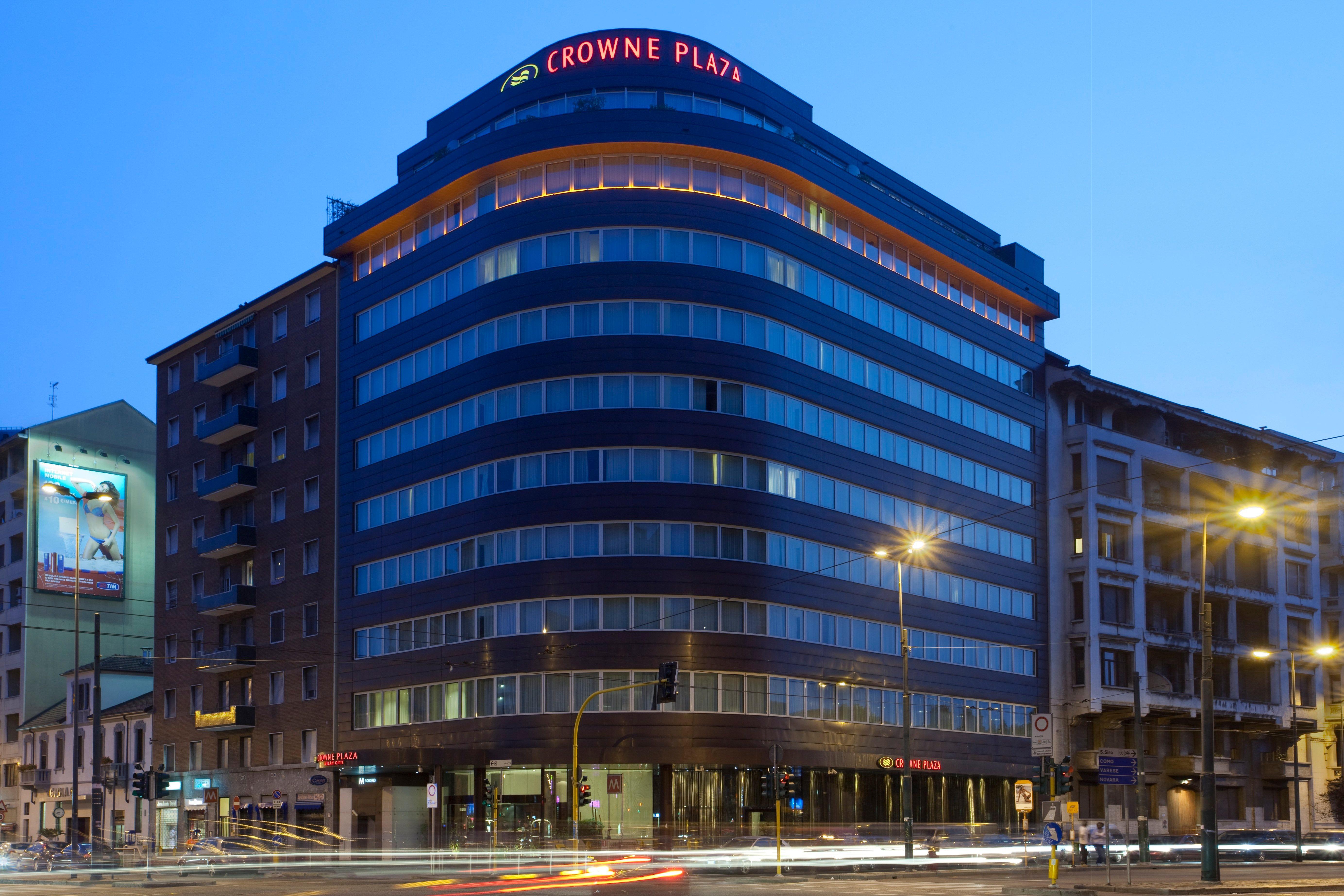 Crowne Plaza By Ihg Hotel