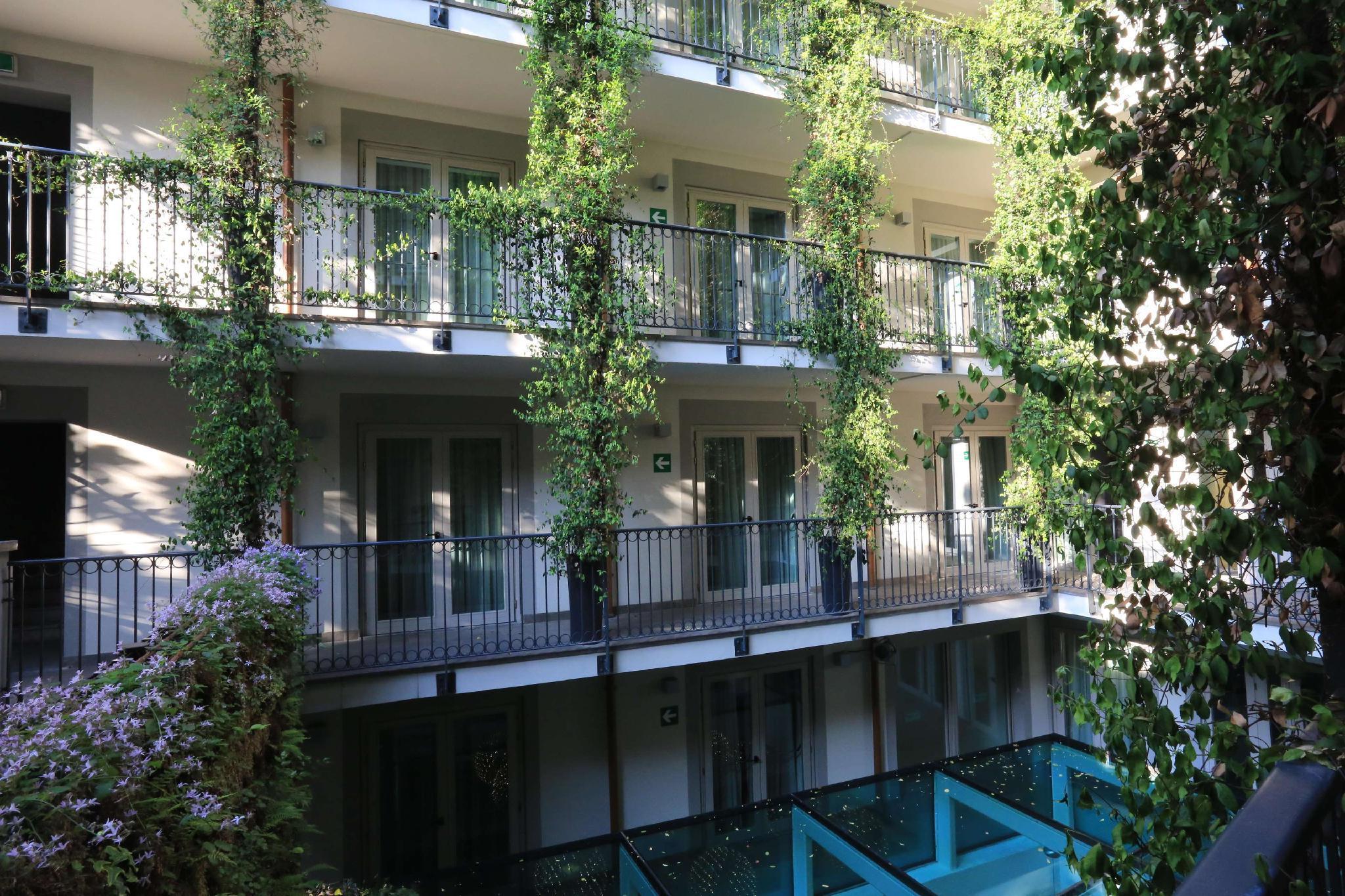 Scala 4*