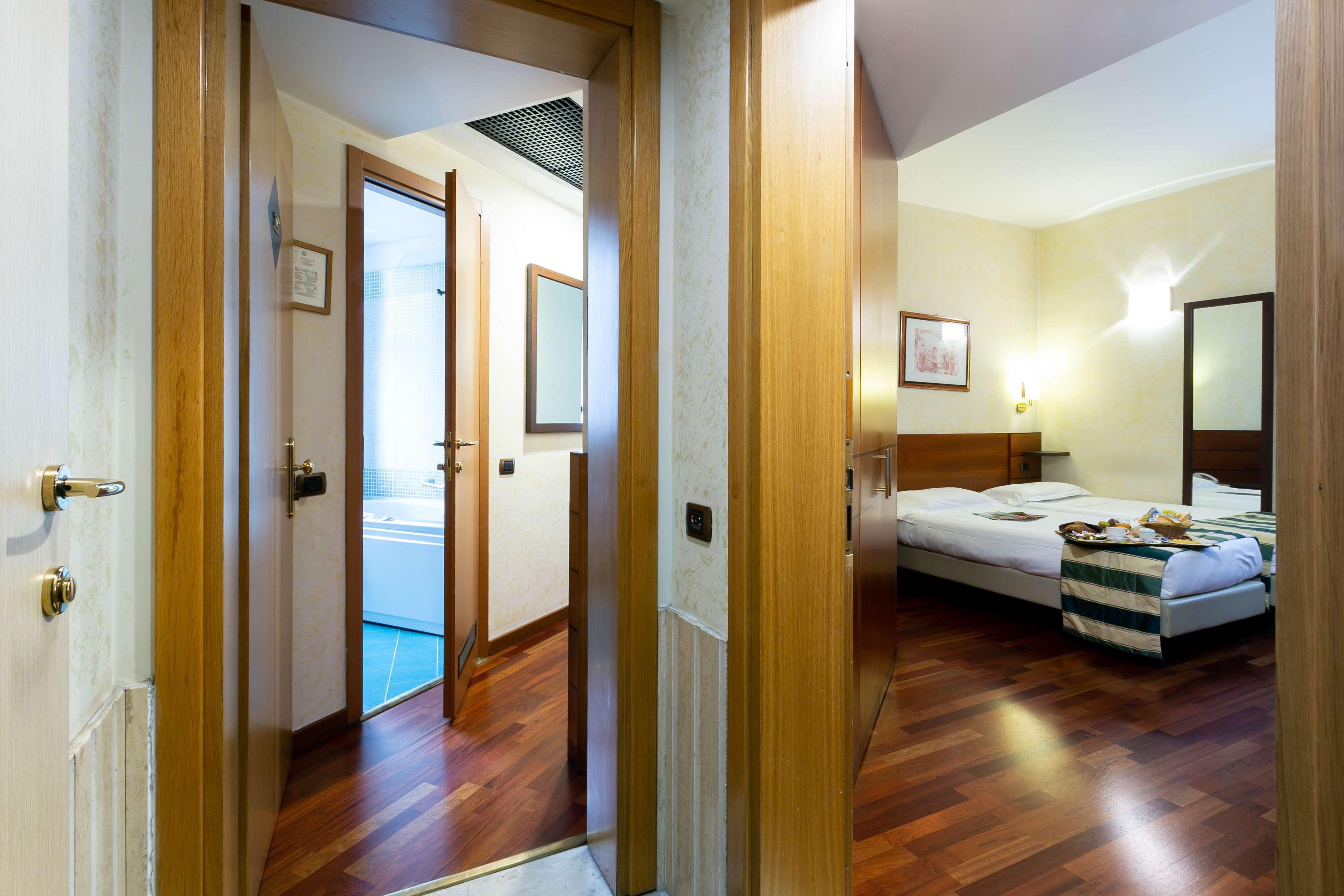Mirage Sure Collection By Western Hotel