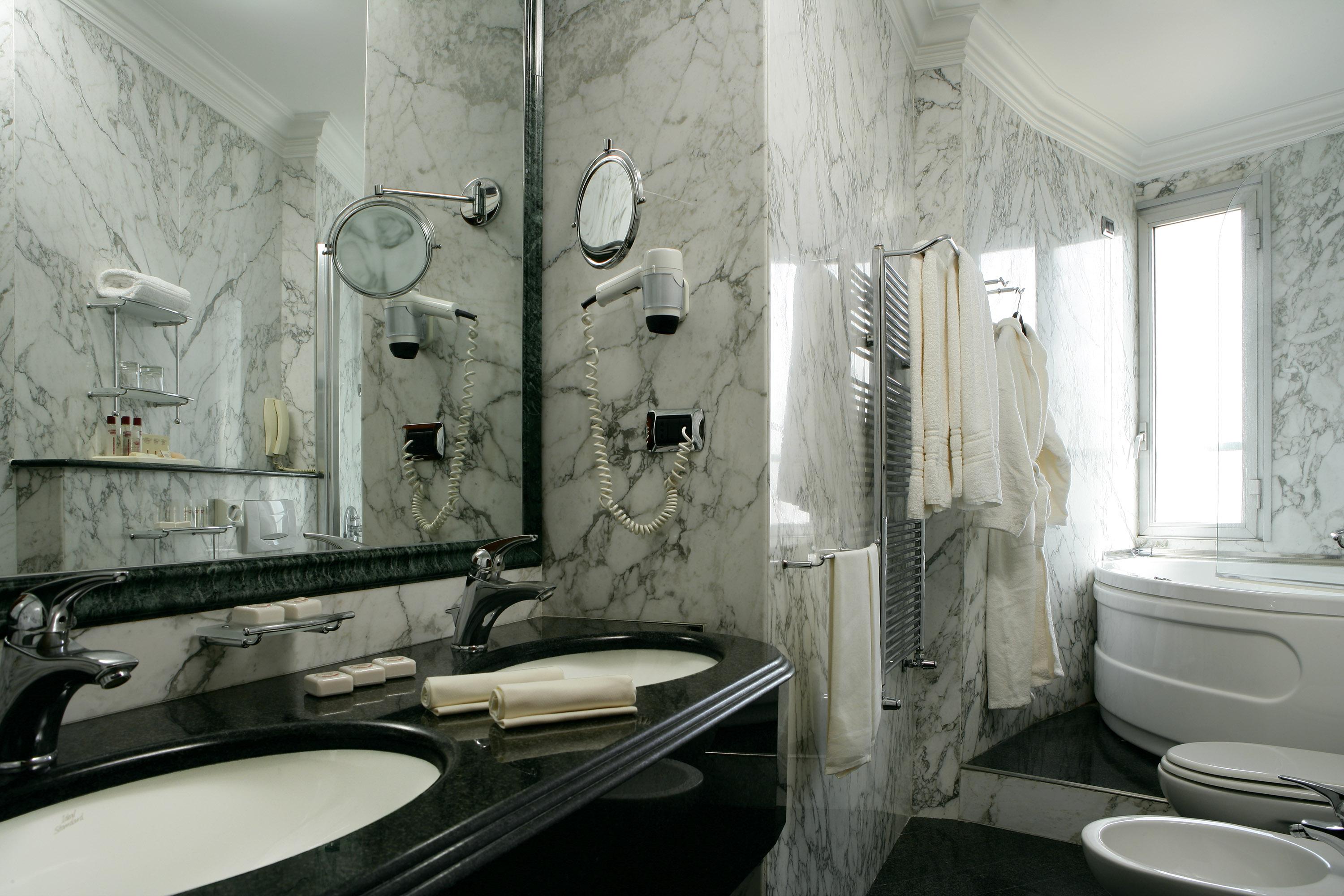 Capitol Hotel 4*
