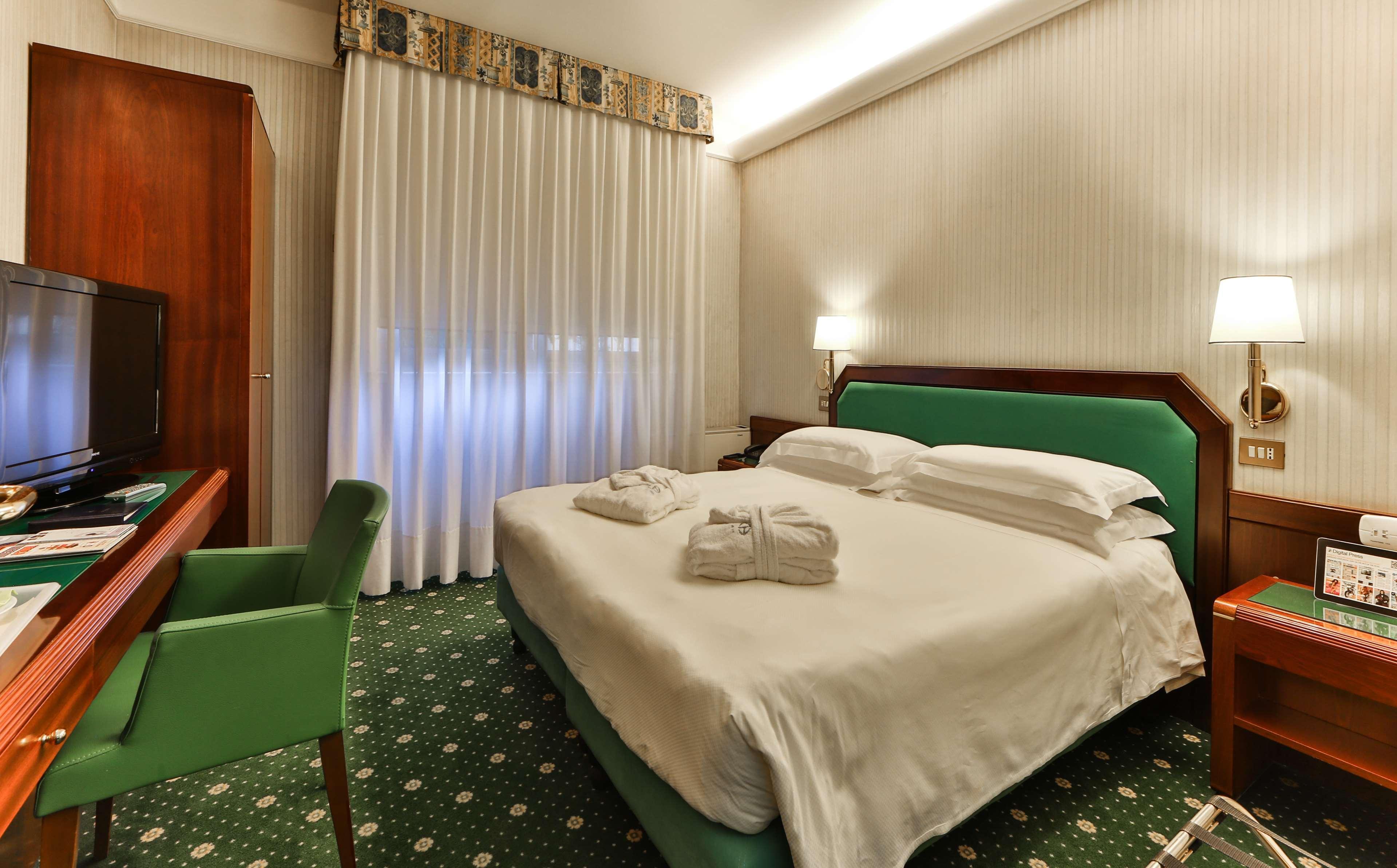 Astoria Sure Collection By Western Hotel 3*