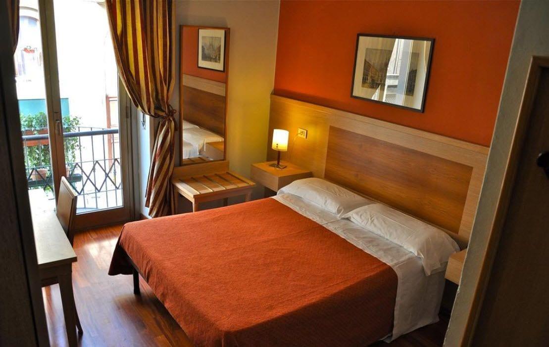 Hotel Dover 2*