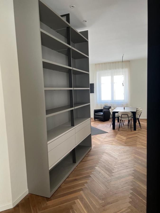 Milano: Bellissimo In Pieno Centro Apartamento Milão