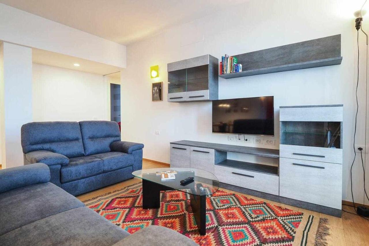 Uca14 Luxury Large 3brs Private Terrace Citylife Apartment Milan