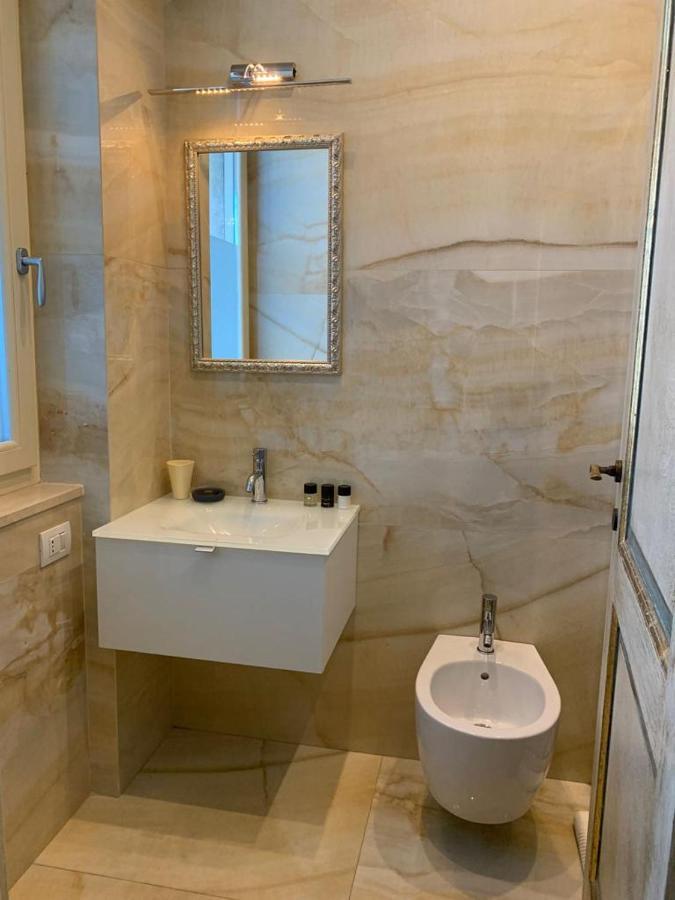 Apartment Fifty Eight Duomo View Milan