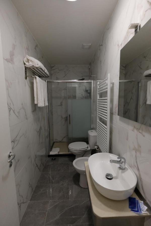 Midway Hotel
