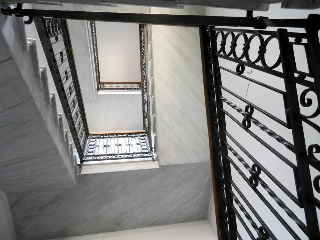 Park & Cloister Views Exclusive Apartment