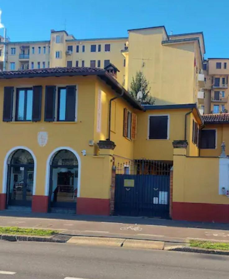 Acomodação com café da manhã  Corte Della Varesina Milão