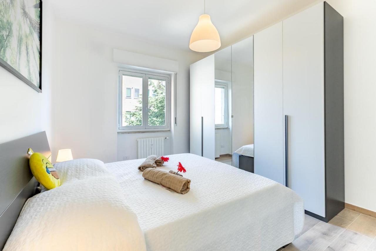 Alessia's Flat- M3 Corvetto Apartamento