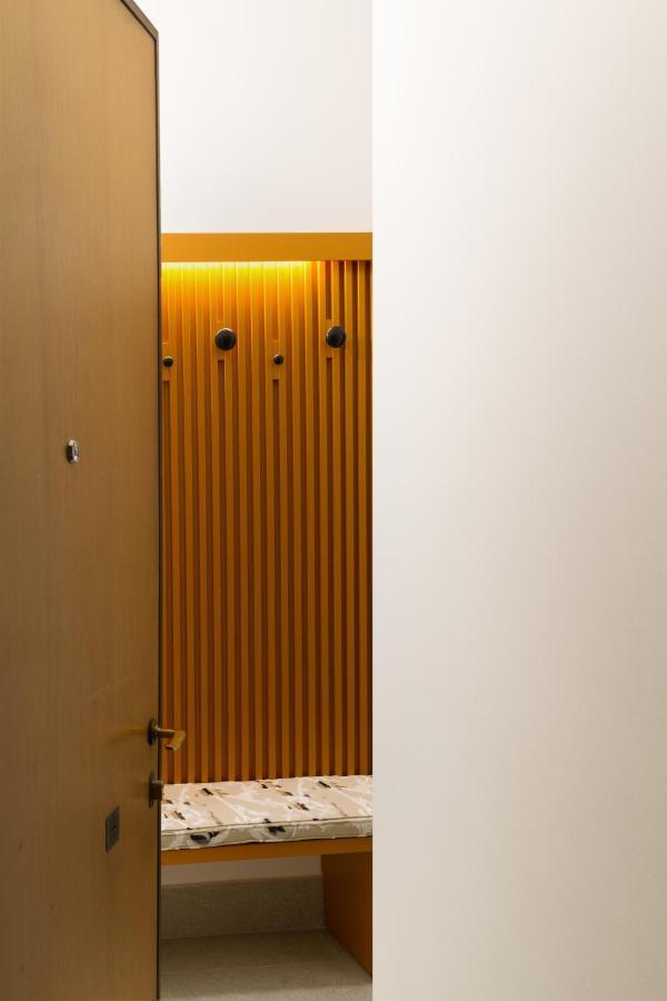 Apartment Joivy Smart 1-bed With Modern Amenities Milan