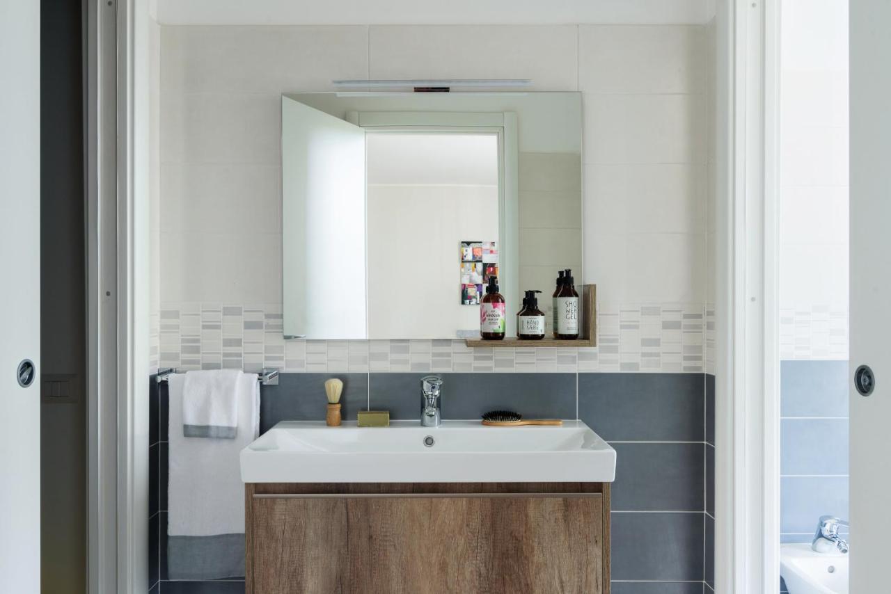 Altido Superb Flat With Office Near Dateo Station * Milan