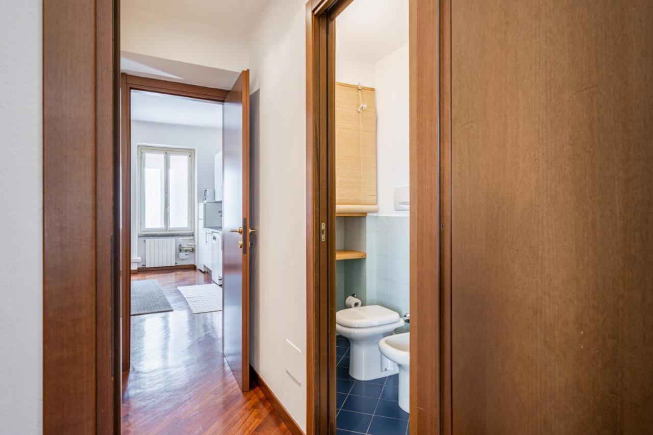 Easylife - Colorful In Porta Venezia District Apartment