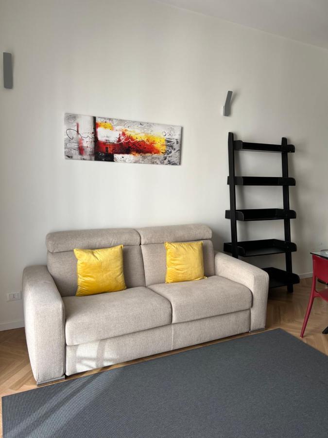 Milano: Incantevole In Pieno Centro - Fancy Yellow Appartamento