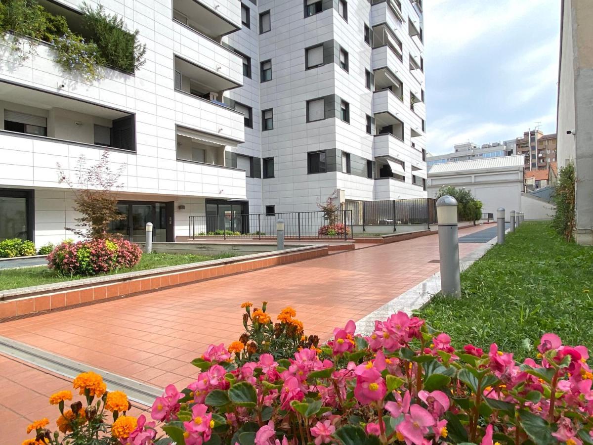 Apartment Sulla Metro 3 Gialla Maciachini