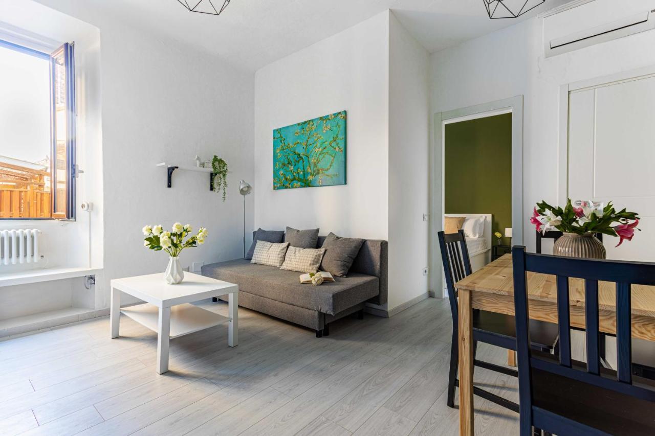 Joivy Cosy 1-bed Flat In Navigli Milan