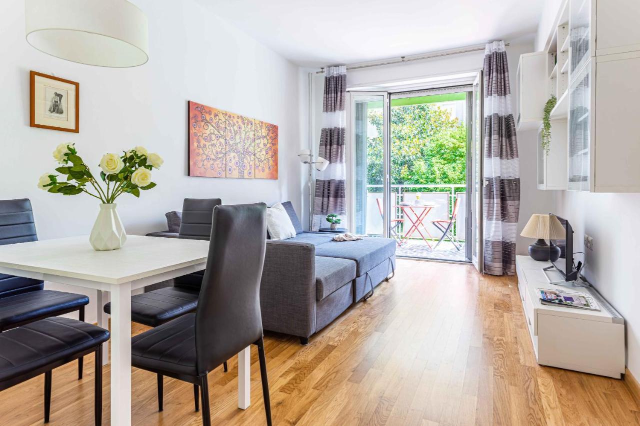Apartment Joivy Adorable Flat With Balcony