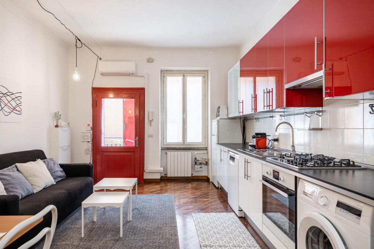 Easylife - Colorful In Porta Venezia District Apartment