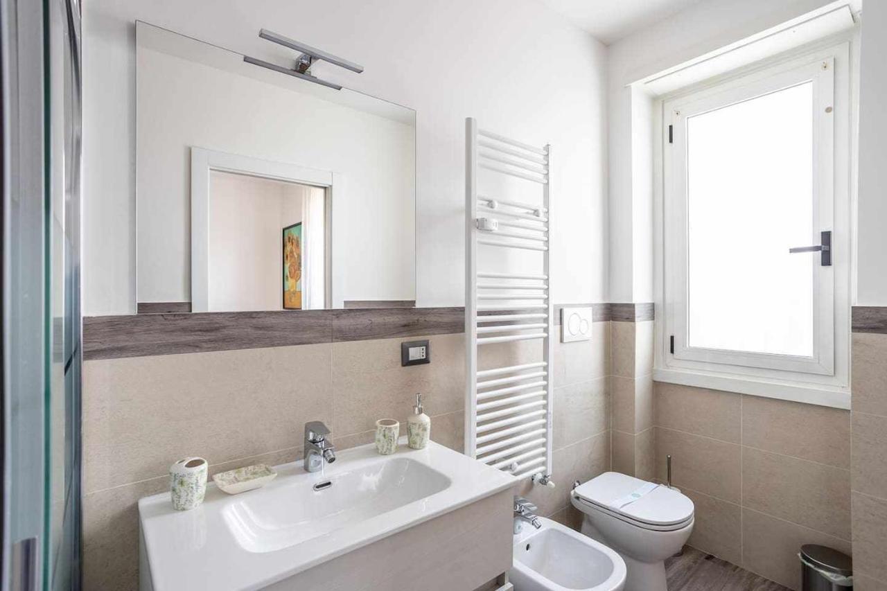 Apartment - Parking And Comfort - Spacious Up To 8 Pax Milan