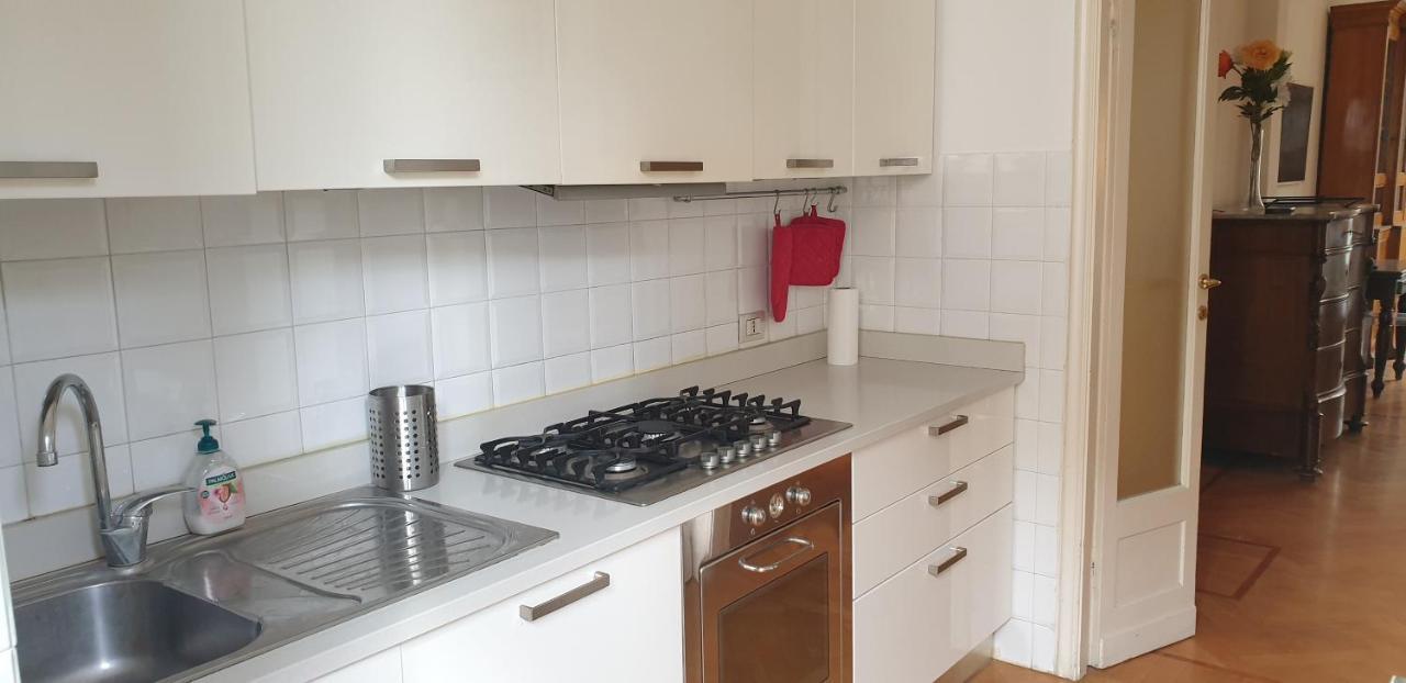 Meta Italy In Tortona Apartamento