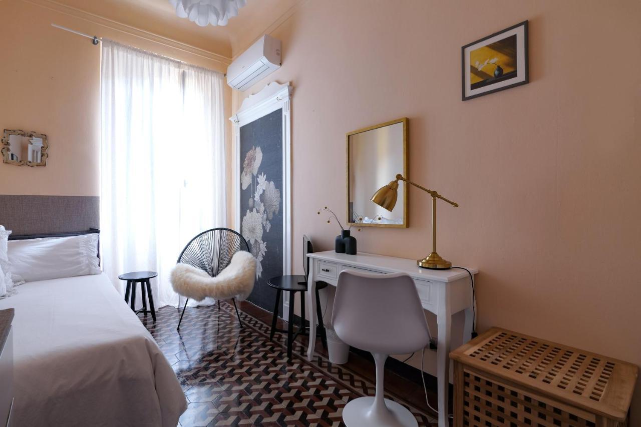 Bed & Breakfast House Of Frames *