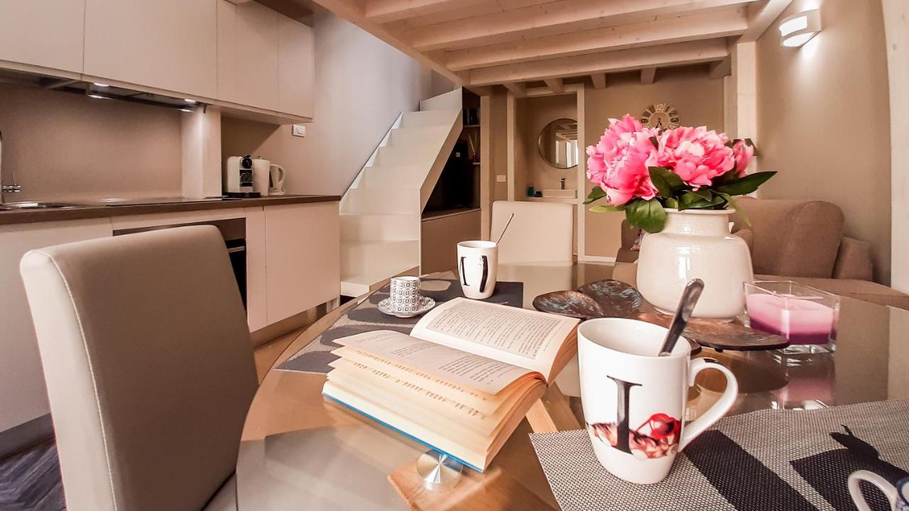 Joivy Sophisticated 2 Bedroom Loft For 4 *