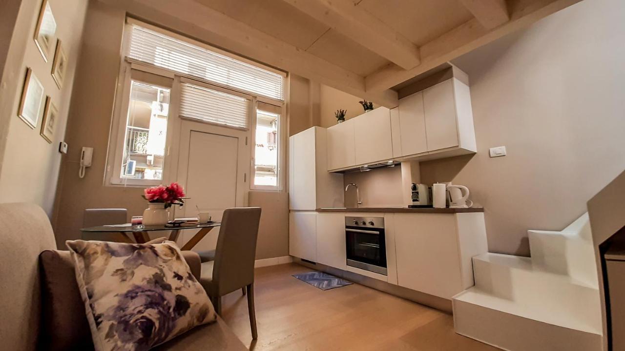 Joivy Sophisticated 2 Bedroom Loft For 4 Apartment Milan