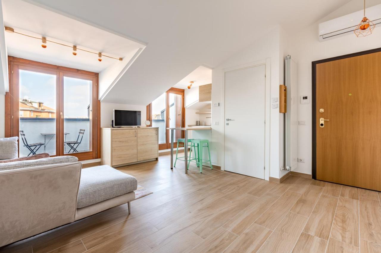 Cozy W/parking 5 Min Walk From The Bus Stop Apartment *