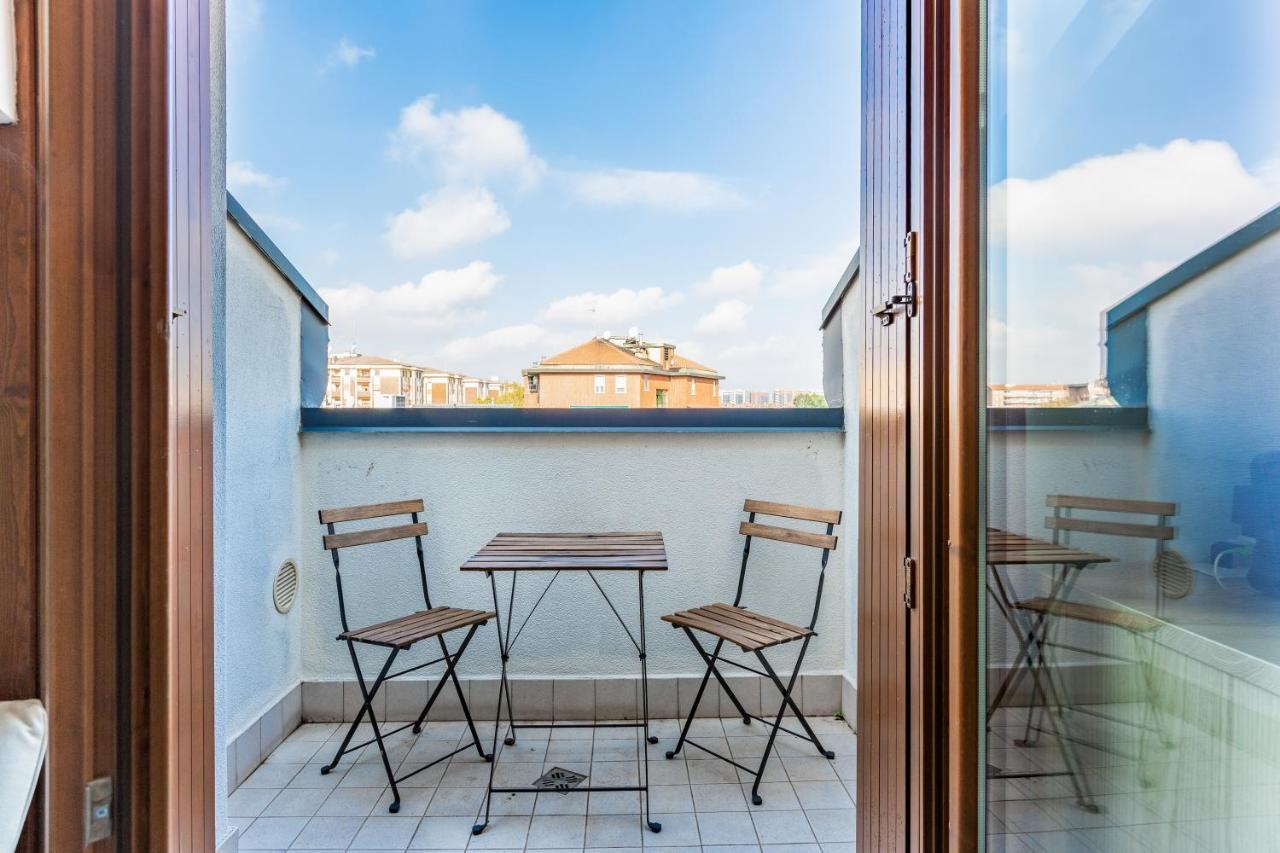 Apartment Cozy W/parking 5 Min Walk From The Bus Stop