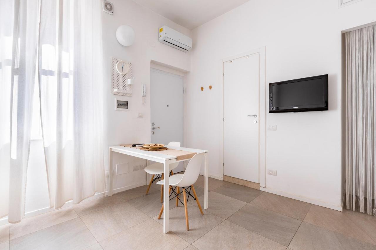 Cosy With Shared Terrace! Apartment Milan