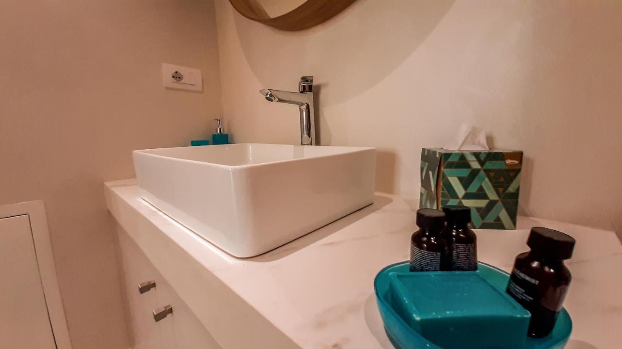 Joivy Sophisticated 2 Bedroom Loft For 4 Apartment