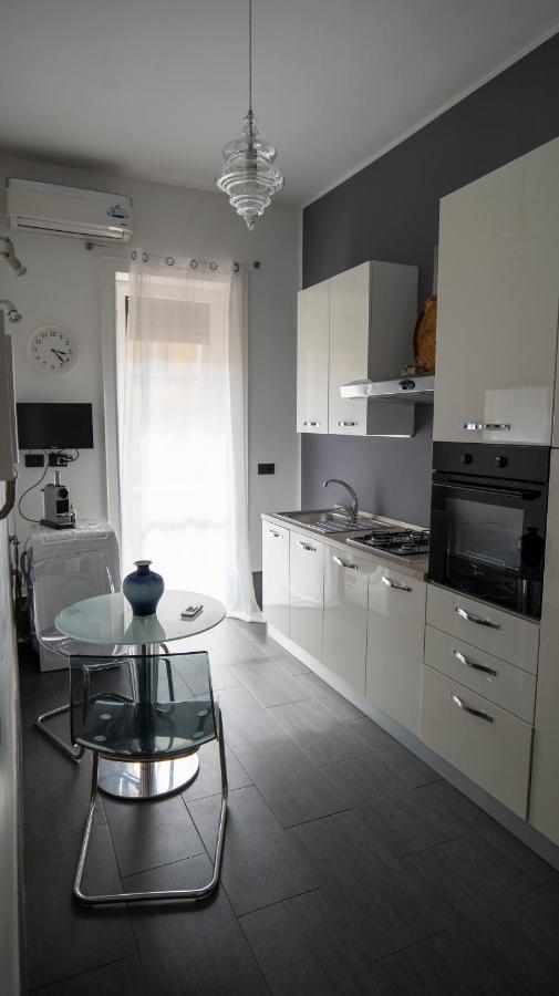 Apartment Beautiful Floral On Navigli Milan
