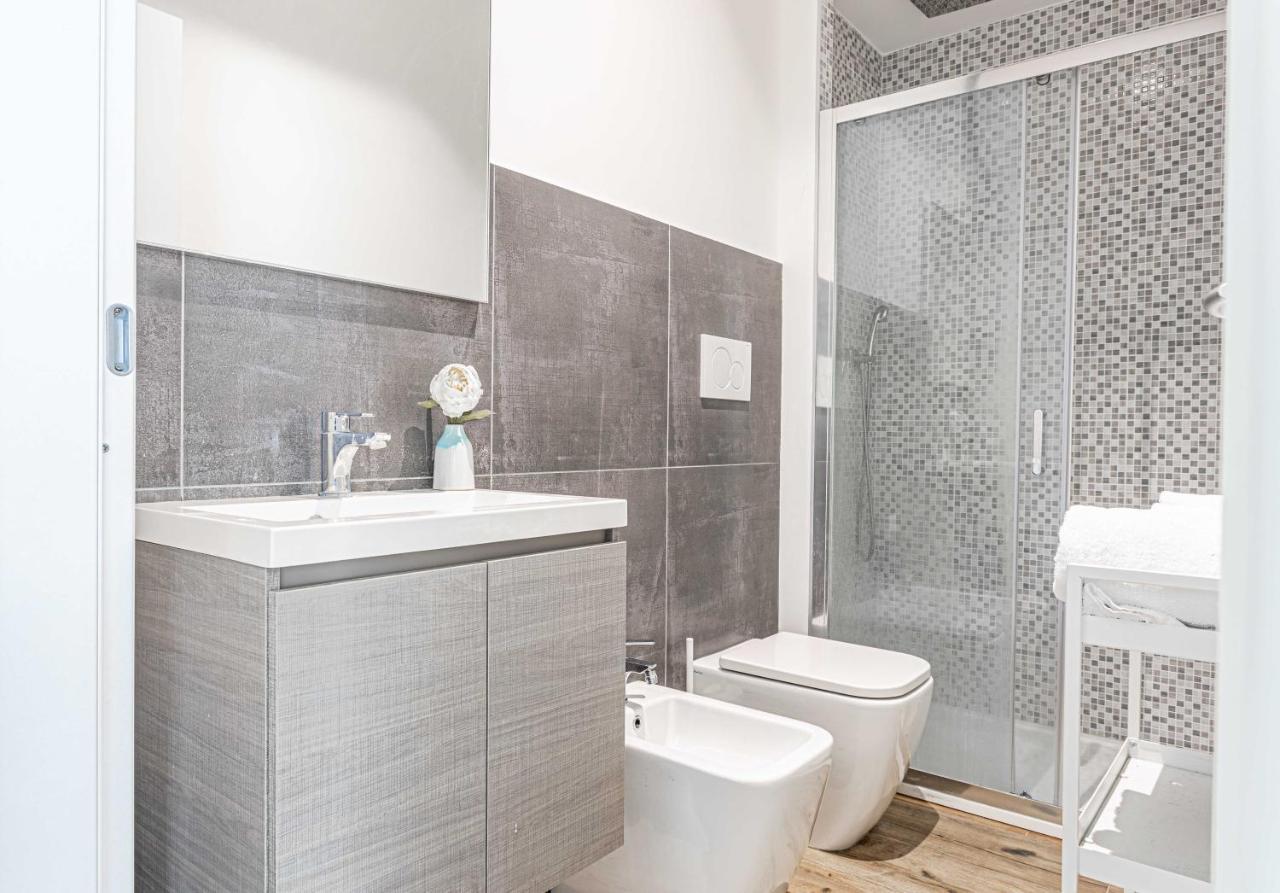 Luxnest I Porta Nuova - Via Pirelli * Milan