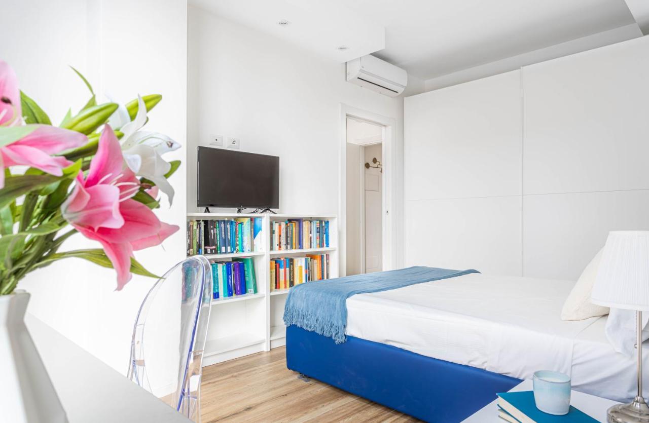 Luxnest I Porta Nuova - Via Pirelli *