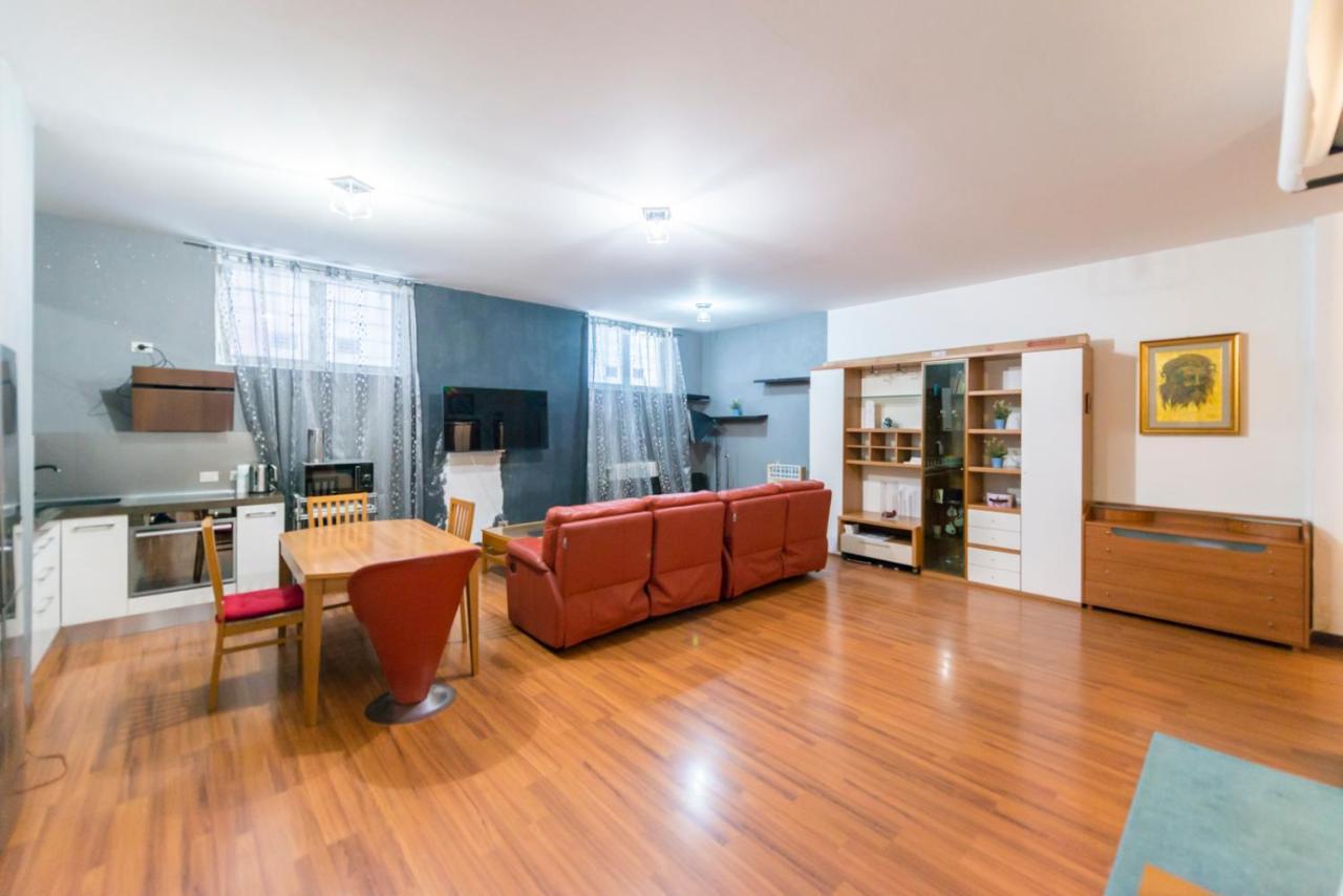 Cathedral Apartment Milan