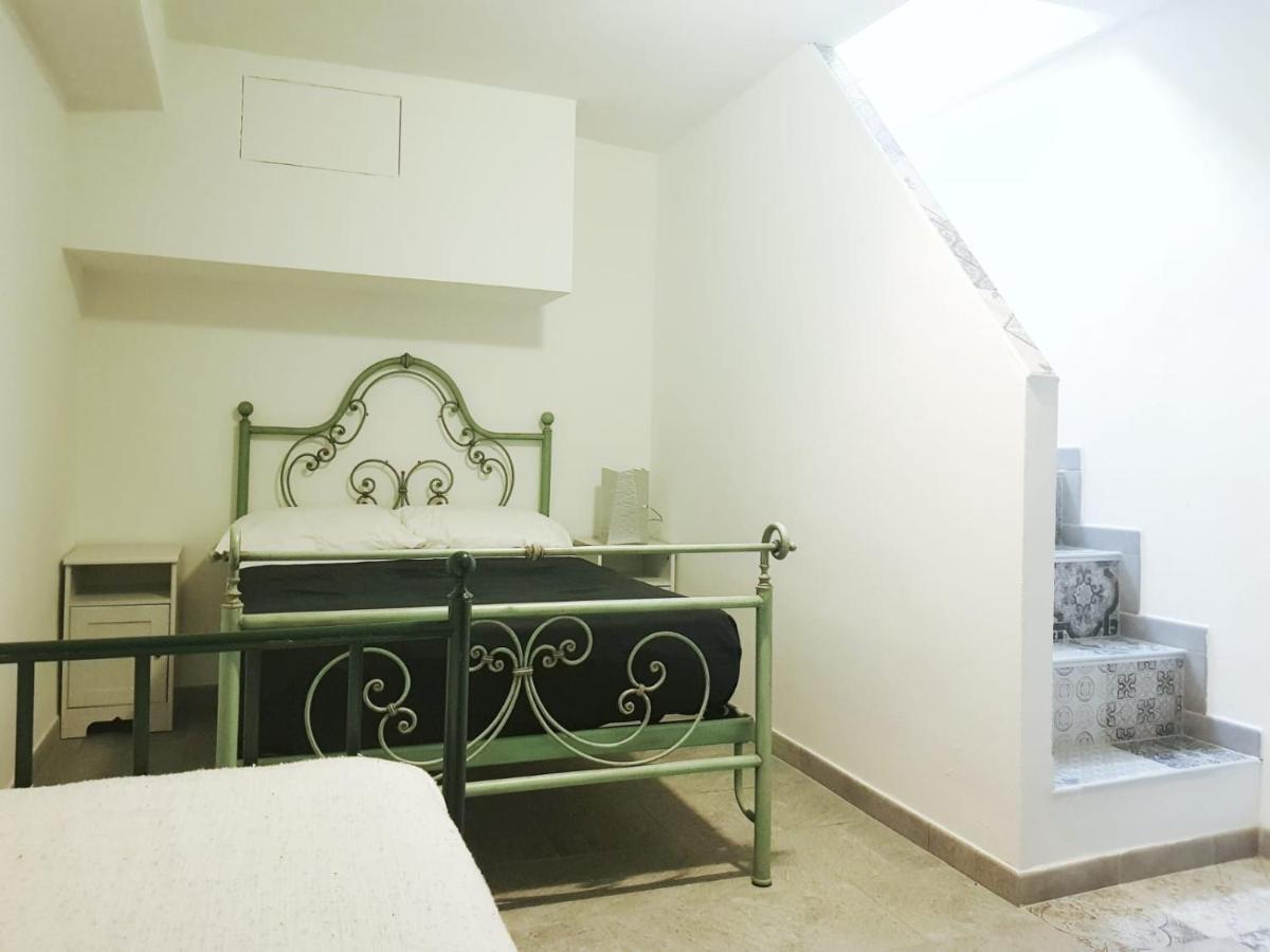 Zuretti 53 * Milan