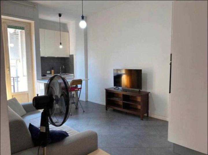 Cenisio Cozy Flat Apartment Milan