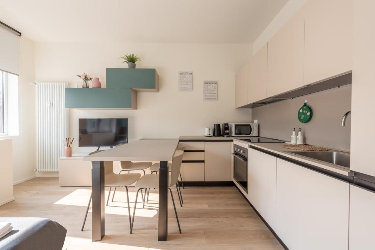 We - Santa Sofia House, Duomo Apartment Milan