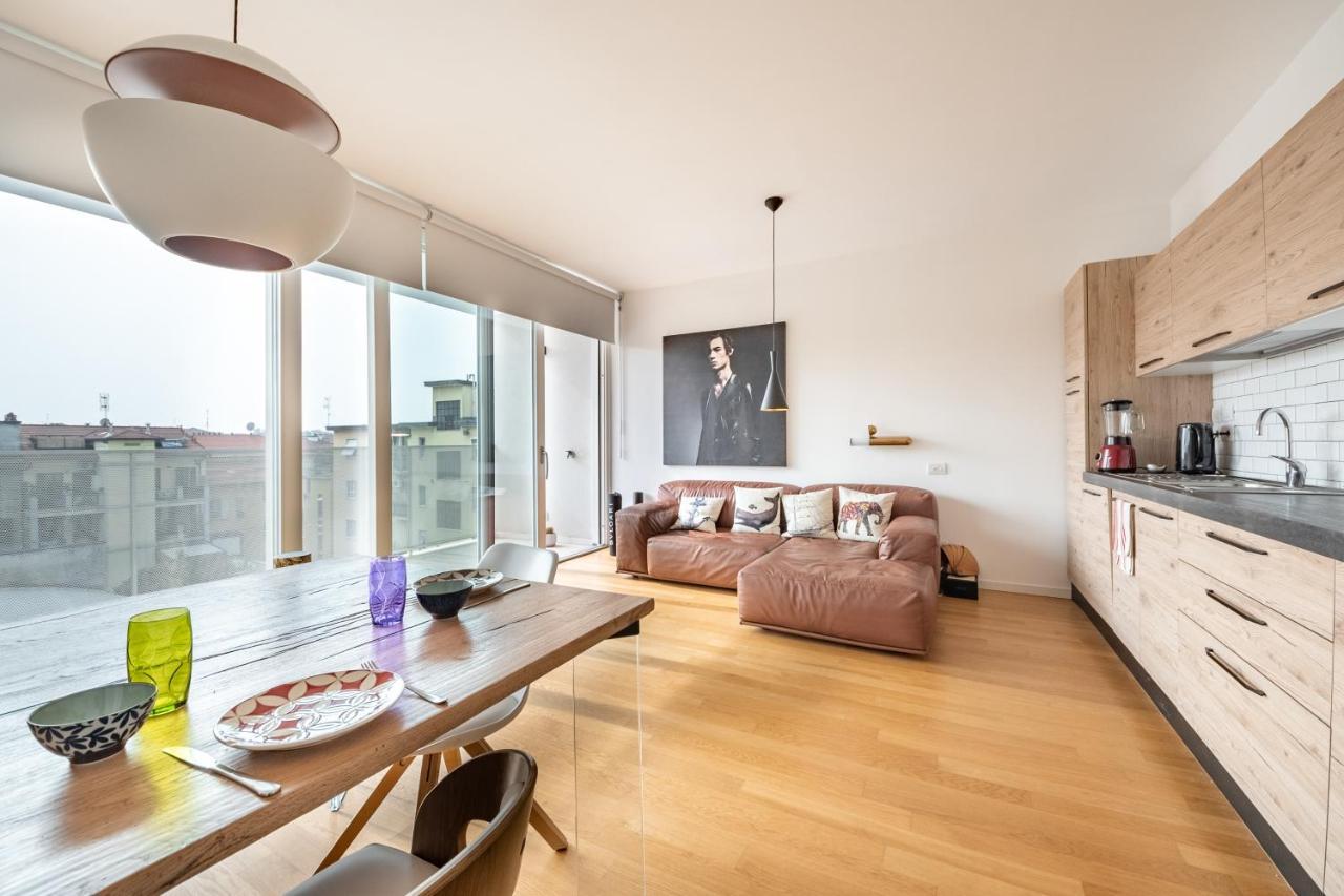 Bright Open Space Nearby Naviglio Pavese Apartment Milan