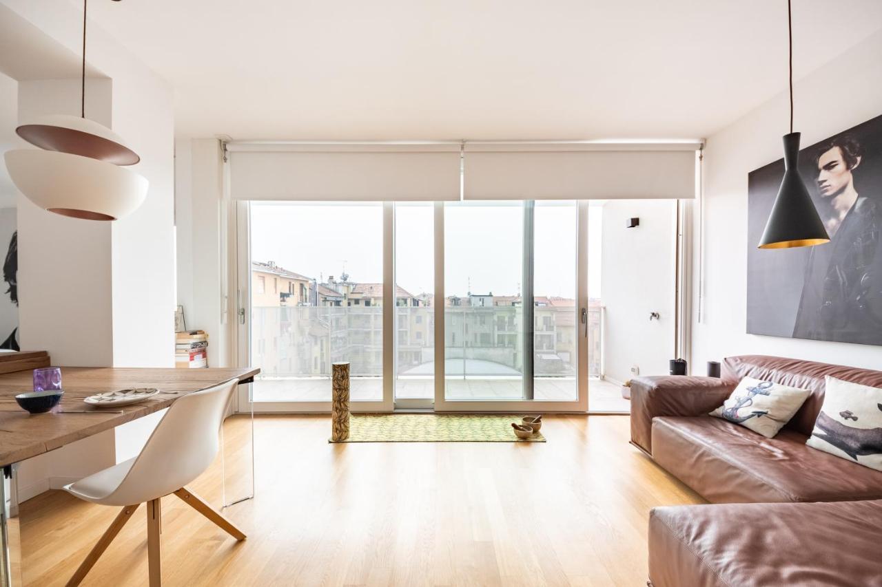 Bright Open Space Nearby Naviglio Pavese Milan