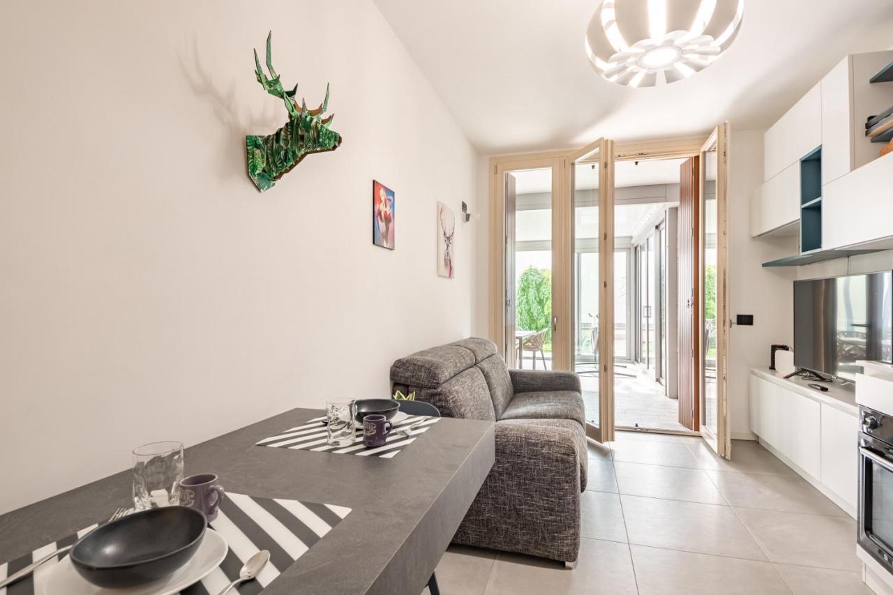 Renovated With Garden & Veranda! Apartment Milan