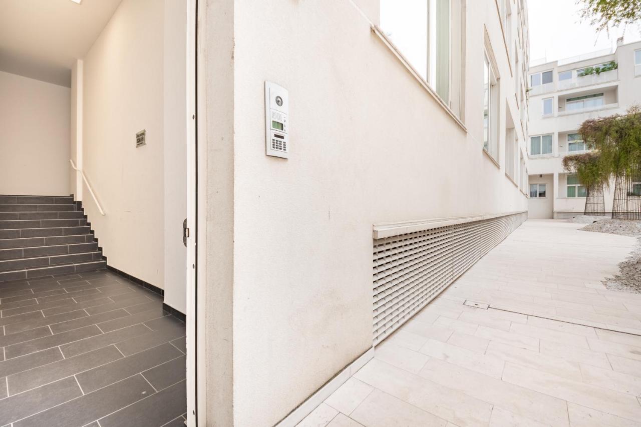 Apartment Bright Open Space Nearby Naviglio Pavese Milan