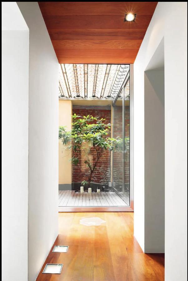 Unique Penthouse 10 Steps From Duomo