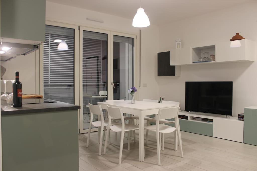 Apartment Luxury 3 Bedroom 100 Mq Next To Rho Fiera And San Siro Milan