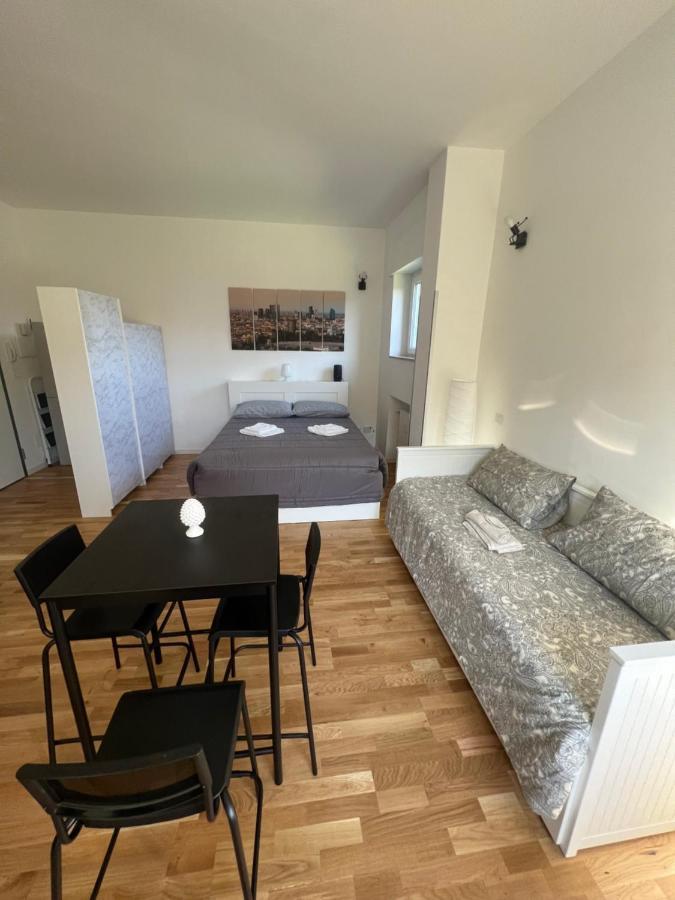 Nice And Comfy : Central Area Of Apartment