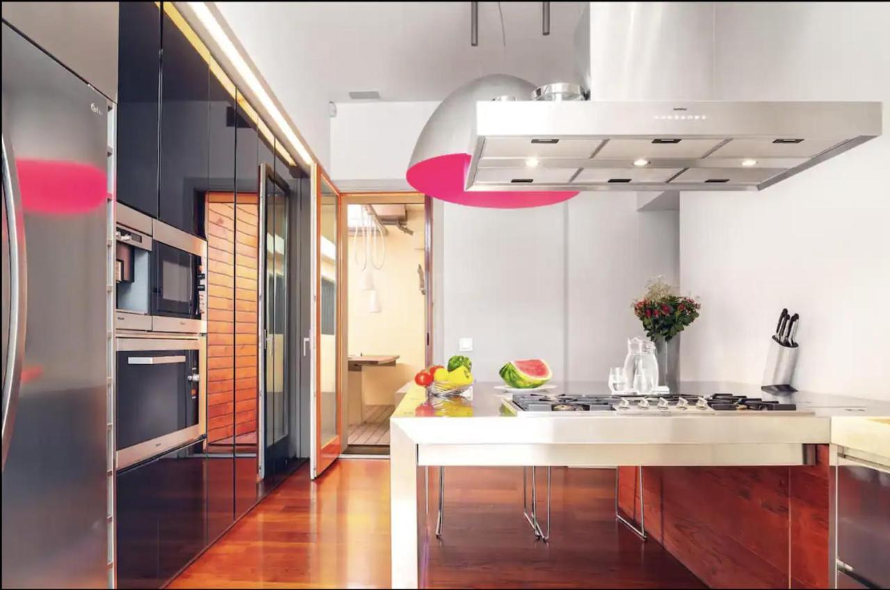 Unique Penthouse 10 Steps From Duomo Apartment