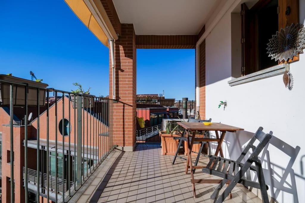 Apartment Black & White Flat In Naviglio/ Porta Genova *