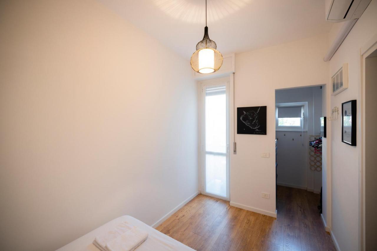 Apartment Ampio Bilocale In Zona Navigli/romolo *