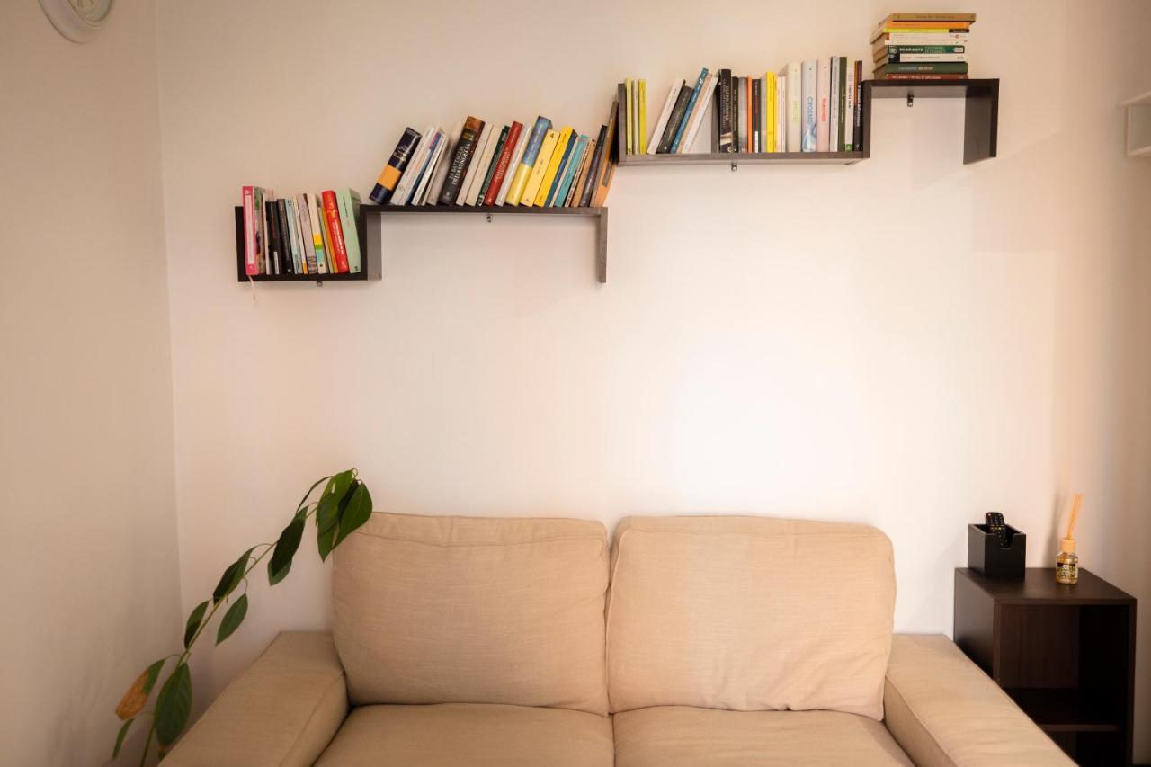 Apartment Ampio Bilocale In Zona Navigli/romolo *